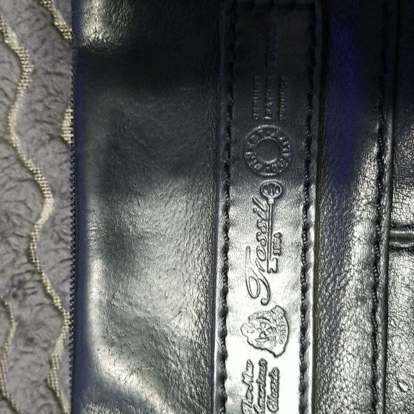 💕FOSSIL leather bag💕 - Picture 3 of 6